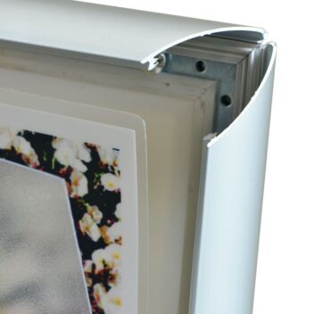 easy open and close snap frame for laminated prints