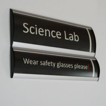 Wall directory sign - small (15cm wide)